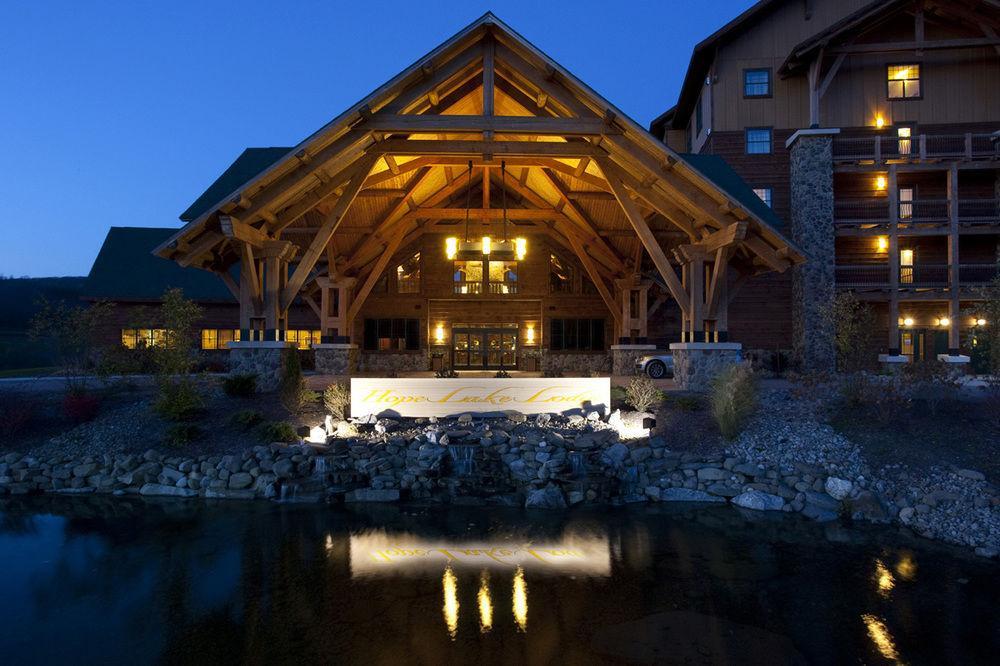 Hope Lake Lodge & Indoor Waterpark Cortland Zewnętrze zdjęcie