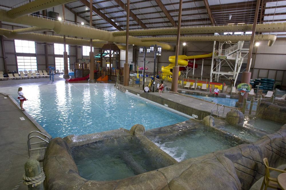 Hope Lake Lodge & Indoor Waterpark Cortland Zewnętrze zdjęcie
