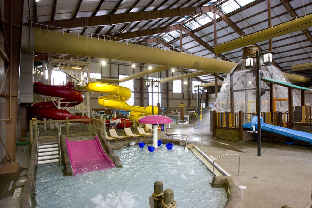 Hope Lake Lodge & Indoor Waterpark Cortland Zewnętrze zdjęcie
