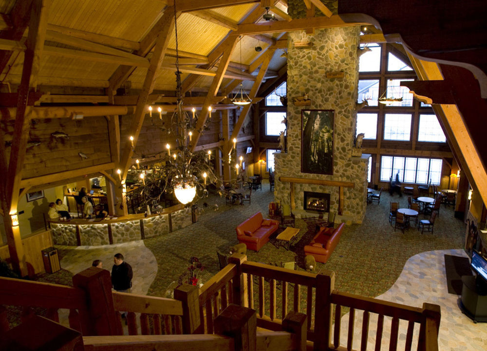 Hope Lake Lodge & Indoor Waterpark Cortland Zewnętrze zdjęcie